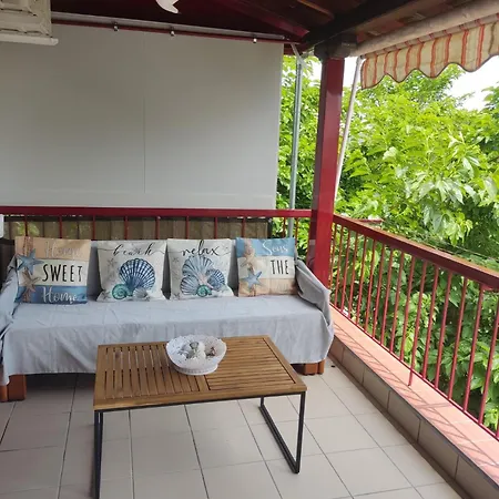 Korina شقة Ofrínion